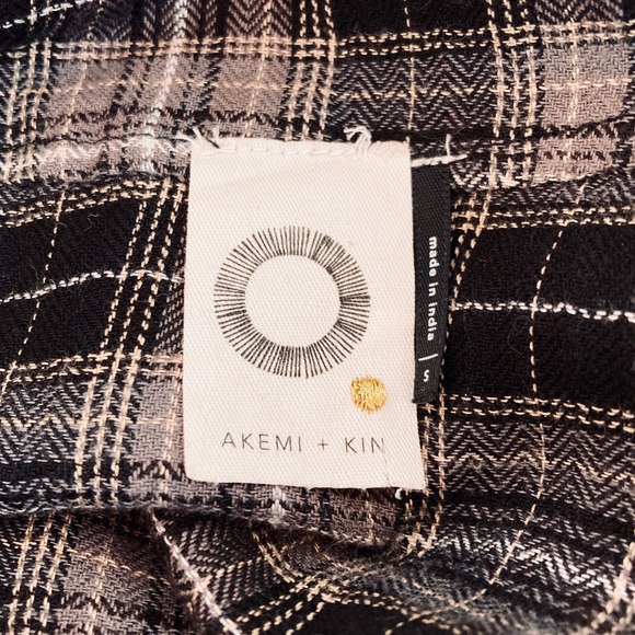 Akemi + Kin Anthropologie Blouse With Pearls Sz Small - Picture 6 of 7